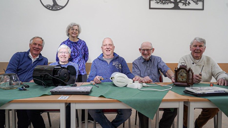 Repaircafe Middenmer viert 10-jarig bestaan