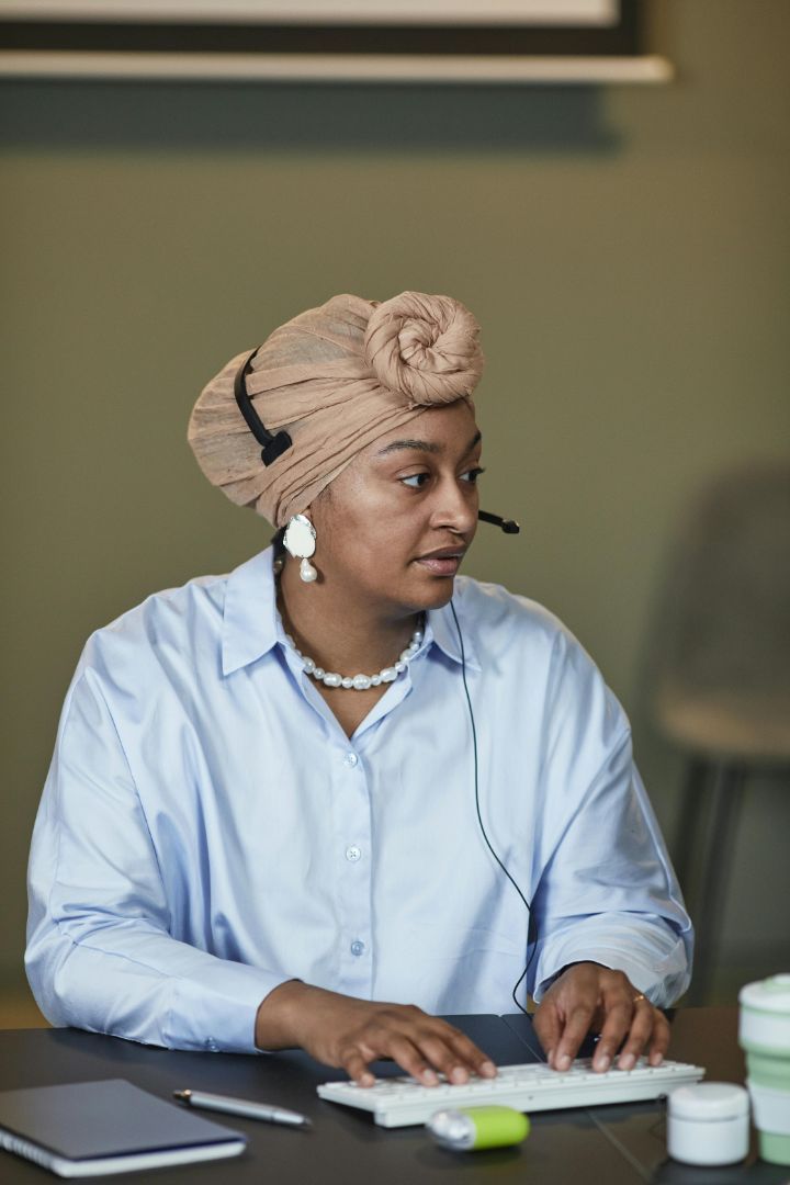 Gastvrouw/telefoniste voor ons kantoor op de Zijperweg te Schagen